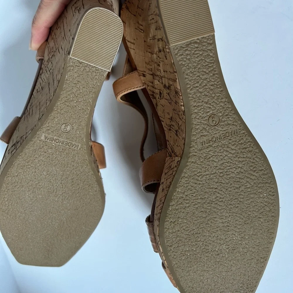 NEW KELLY and KATIE camel wedge platform sandal- size 9